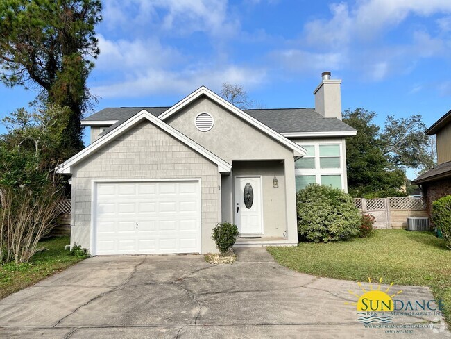 Building Photo - Gorgeous 3 Bedroom Home in Fort Walton Beach