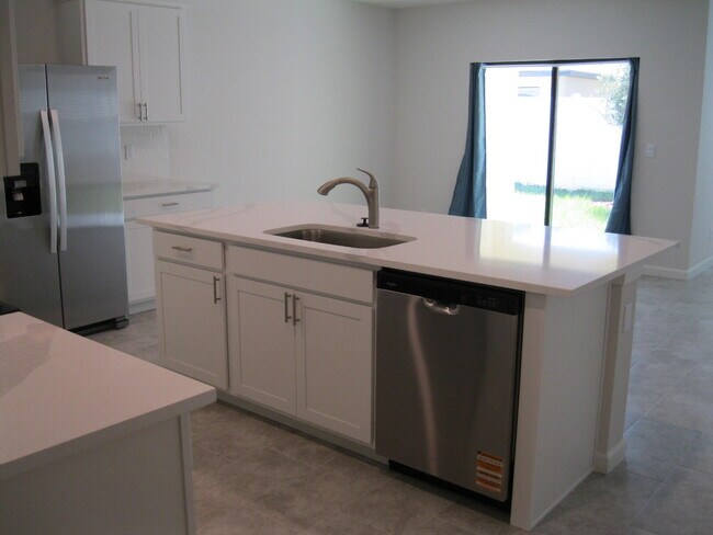 Photo - 476 Seafoam Cir