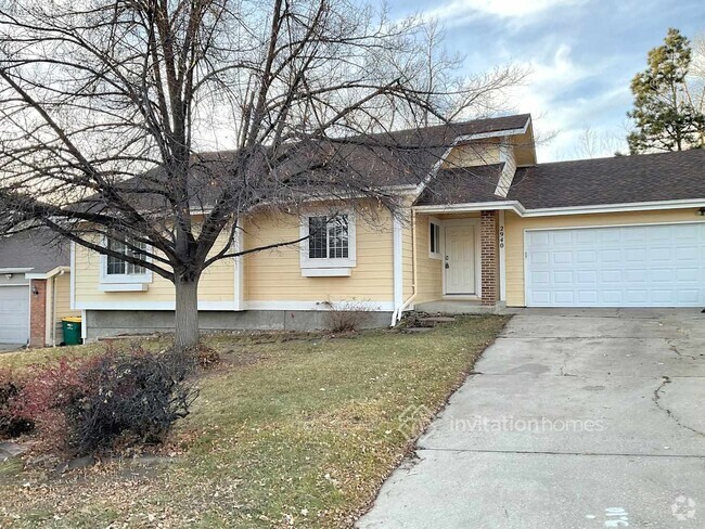 Building Photo - 2940 Rolling Wood Loop Rental