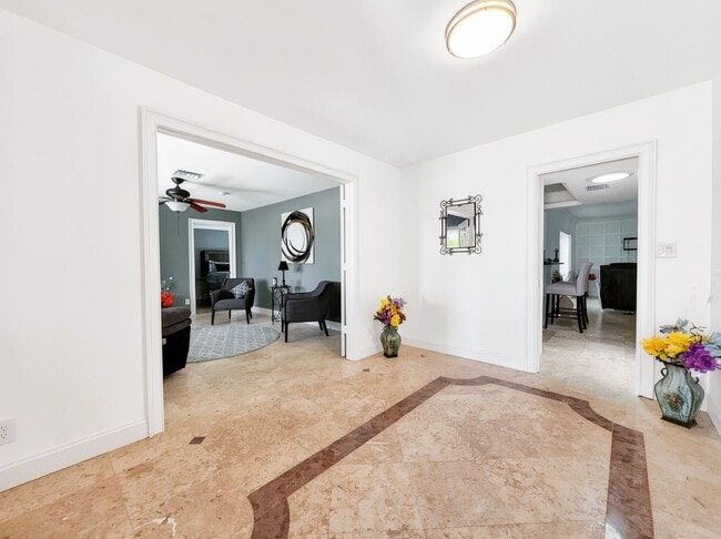 Photo - Golf Lover 4 Bed + Den and 3 Bath Pool Home in Lely Golf Estates