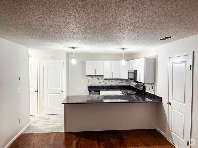 Building Photo - Renovated 1 Bedroom Condo in Westville! Unit 471 Whalley Ave  - V