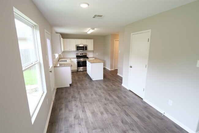 Photo - 23603 Legacy Oak St