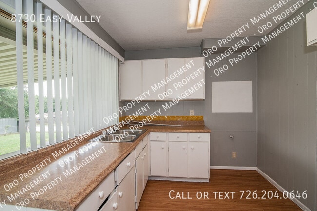 Building Photo - 8730 Easy Valley St