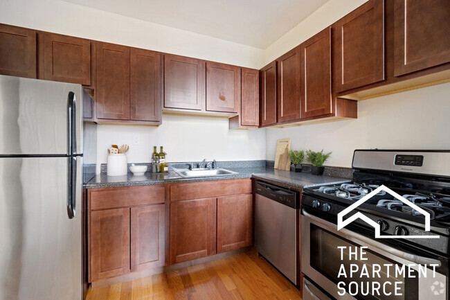 Building Photo - 3721 N Pine Grove Ave Unit E2 Rental