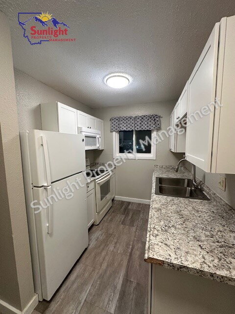 2 Bed 1 Bath Upstairs Apartment