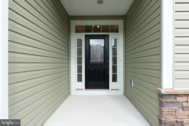 Photo - 1113 Chevron Rd