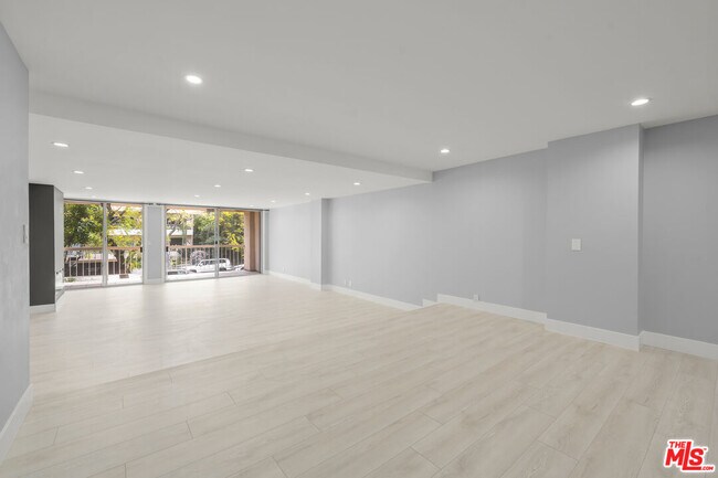 Photo - 441 N Oakhurst Dr Unit 206