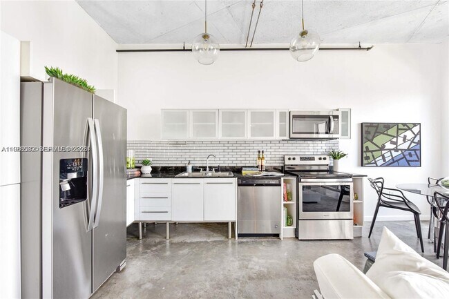 Photo - 10 SW South River Dr Unit 1505