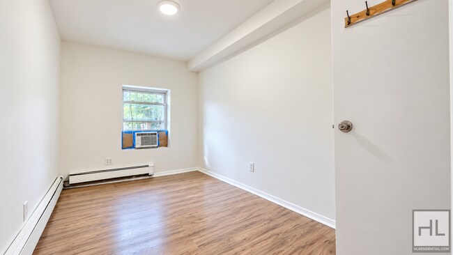 Spacious 2BR with Oversized Living Room in Astoria