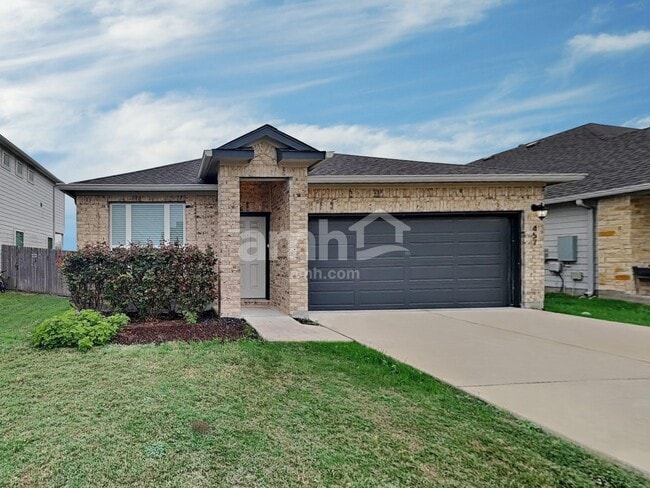 Building Photo - 457 Pebble Bend