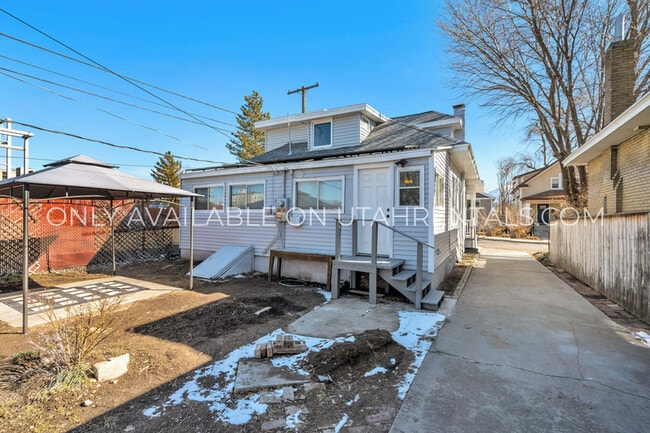 Photo - 744 S Roberta St