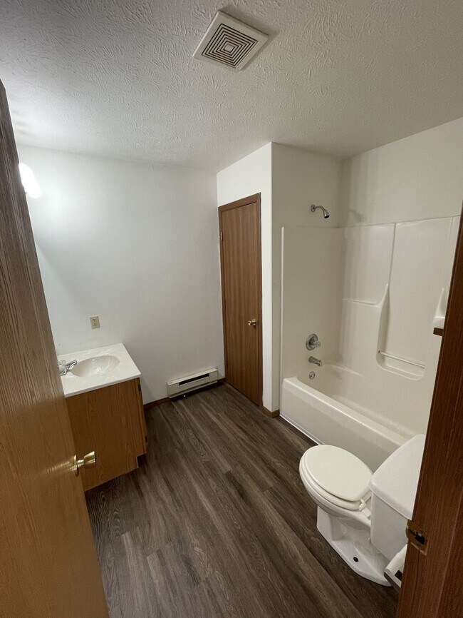 326 E Vernon Ave Apartments Normal, IL