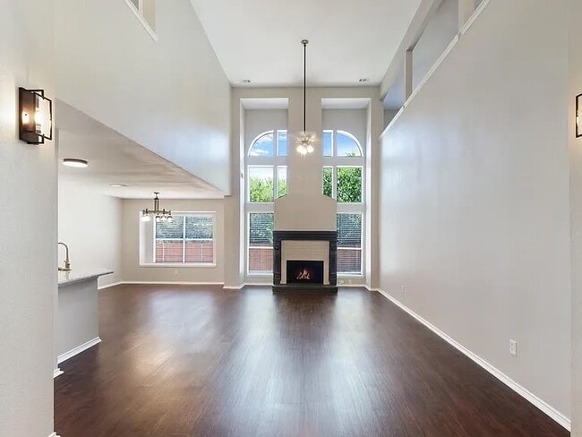 Photo - 4729 Woodhaven Ln