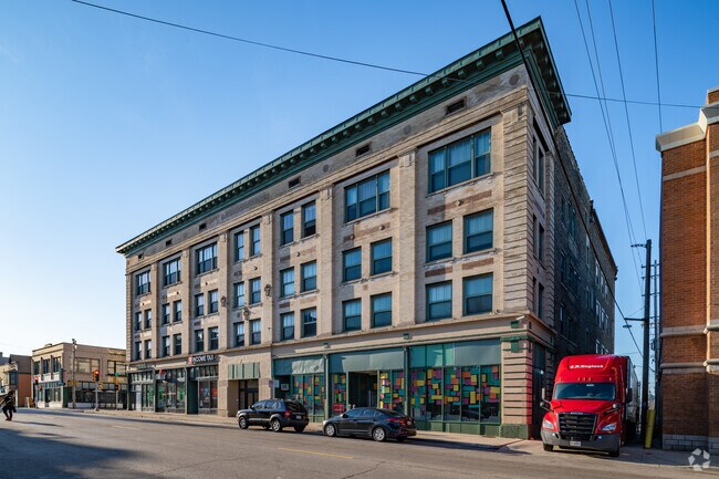 Photo - 601-615 W Historic Mitchell St