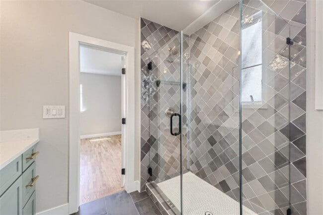 Photo - AMAZING LOCATION 2 Bed 1 Bath Home In Downtown Louisville