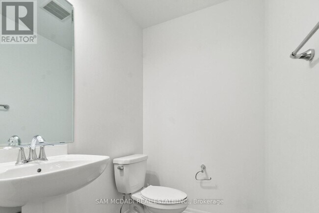 Photo - 70 Huguenot Rd