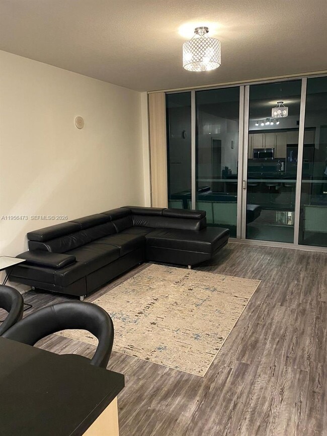 Photo - 1111 SW 1st Ave Unidad 1422-N