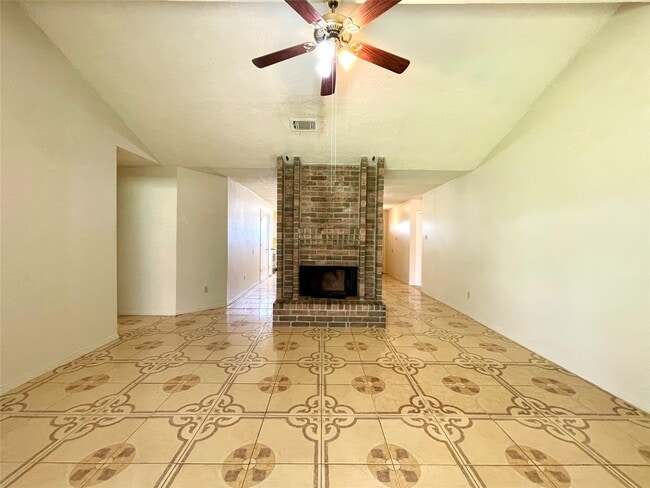 Photo - 6310 Star Lake Dr