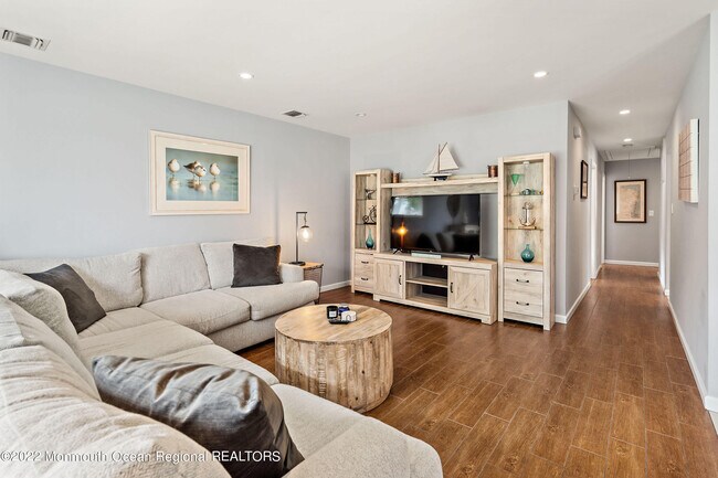 Photo - 207 Washington Ave