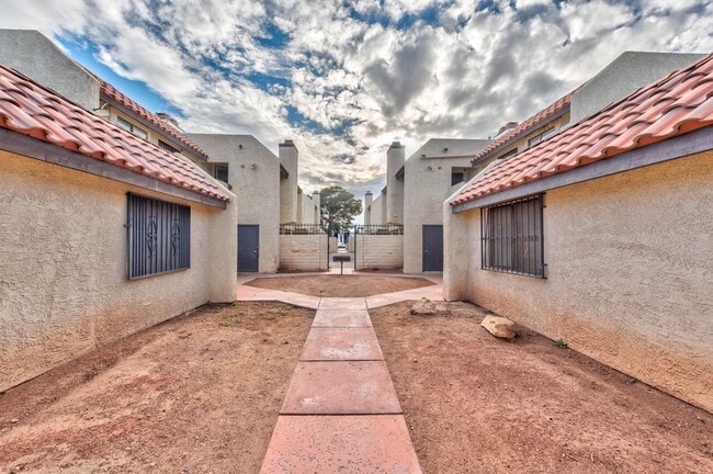 Photo - 2117 Sun Ave