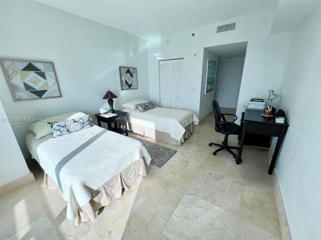 Photo - 950 Brickell Bay Dr Unit 2711