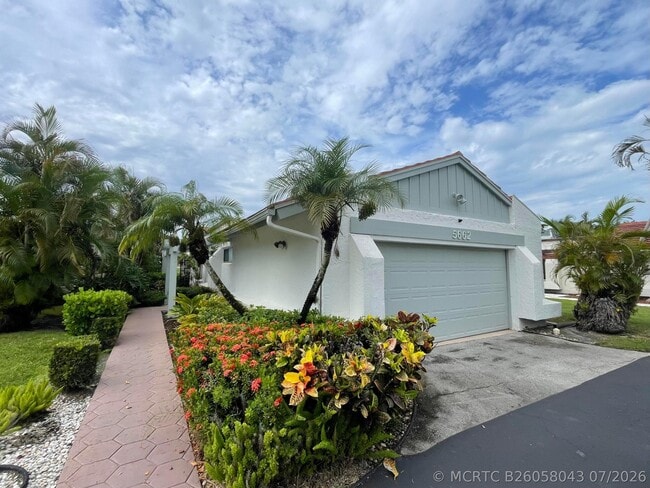 5662 Ainsley Ct