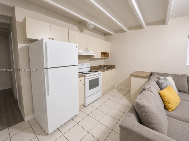 Photo - 614 SW 10th Ave Unit 2