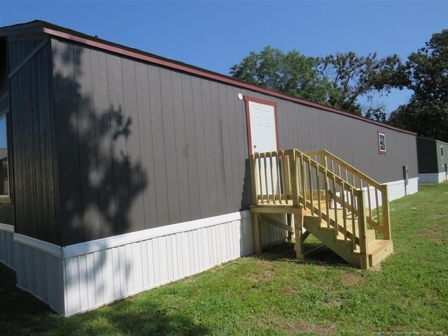 Photo - 1649 Britania Rd