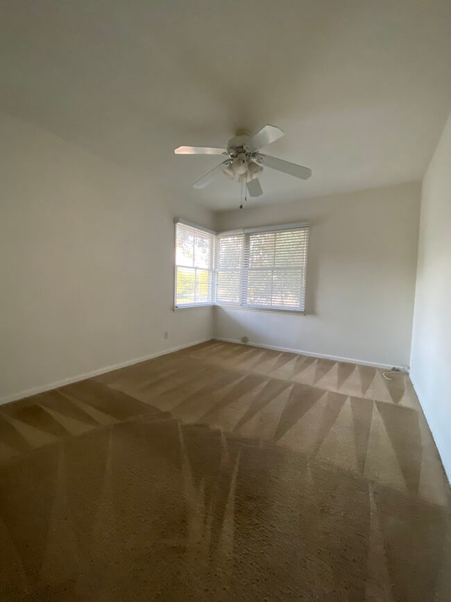 Photo - 1622 W Huntington Dr Unit A
