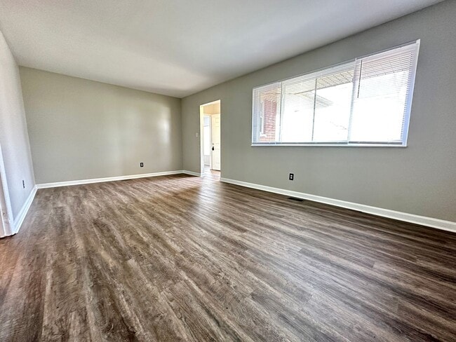 Photo - 10 Willow Dr