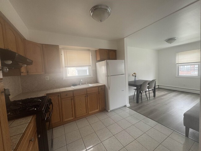 Photo - 121 Mallory Ave Unit 3