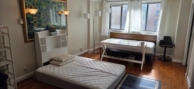Building Photo - 1420 N St NW Unit Northwest DC #414 Rental