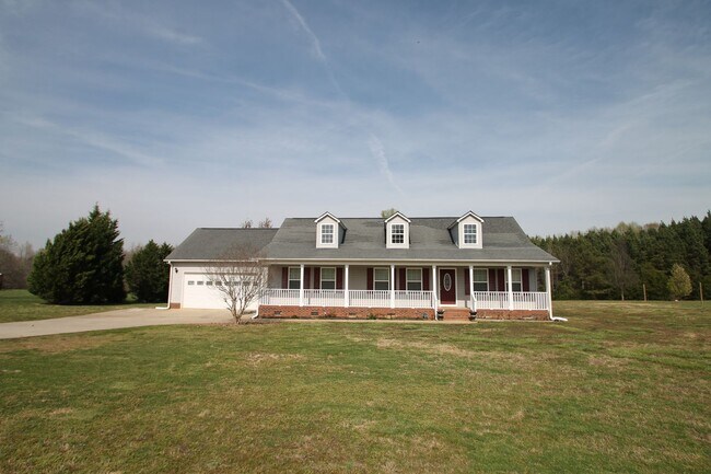 Exclusively Offered by Muse Realty Rentals... - Exclusively Offered by Muse Realty Rentals...