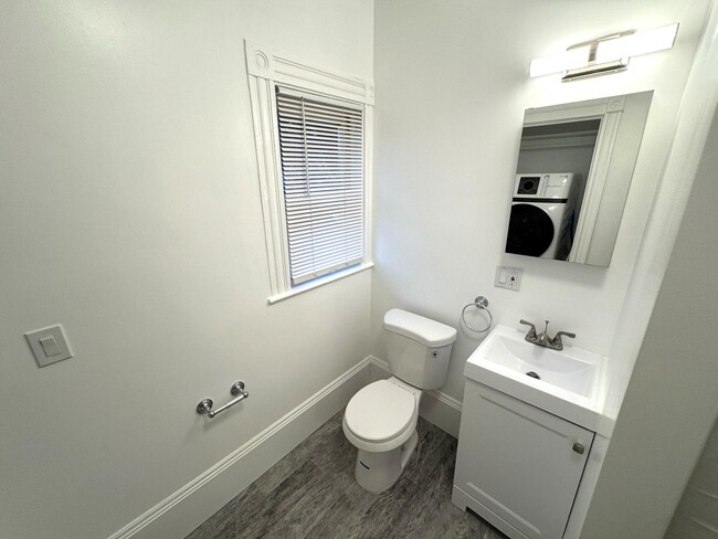 Photo - 35 Cameron Ave Apartments Unit 2