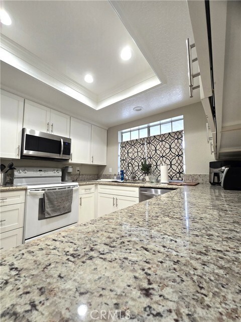 1319 S Country Way