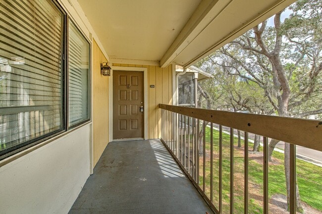 Photo - Nice and spacious condo on the 3rd with washer and dryer, near USF and I-75