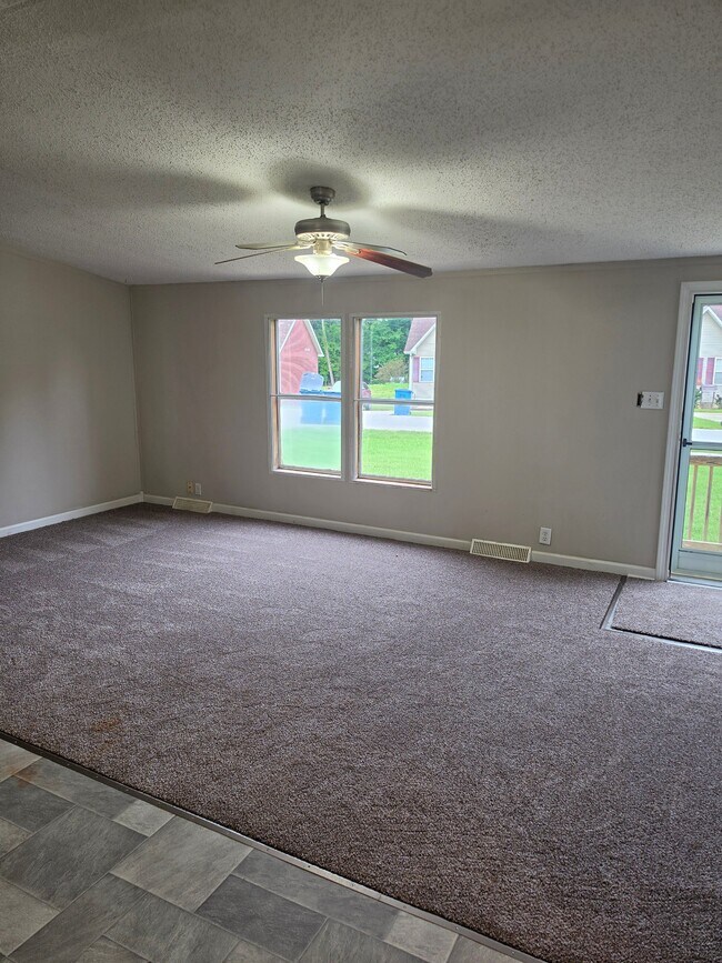 1129 Wooddale Rd