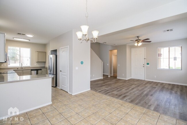 Photo - 3851 E Flower St