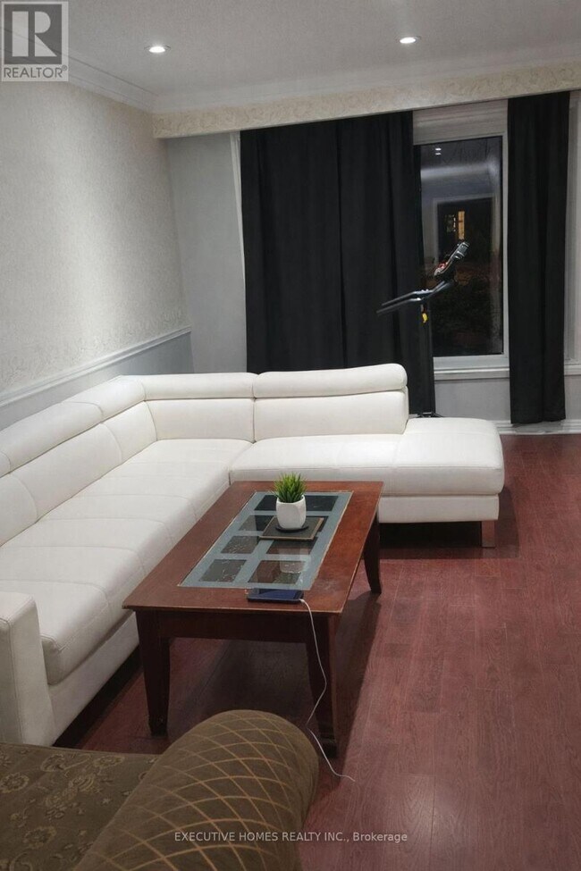 Photo - 6 Manderley Pl