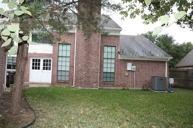 2319 Mill Creek Dr