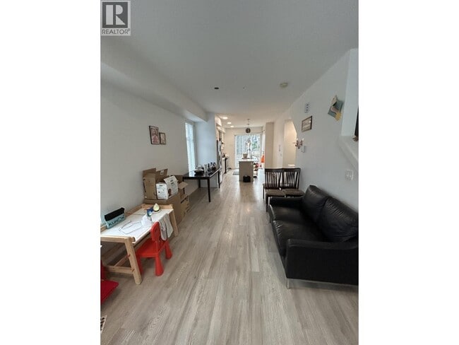 Photo - 24108-24104 104 Ave