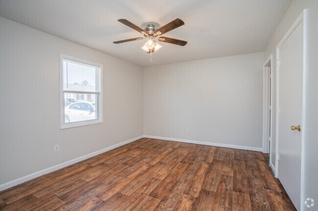 1BR, 1BA - 640SF - Bedroom - Willow Way Apartments