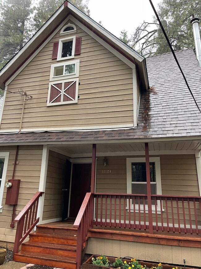 Photo - Stirling City Charmer-3 bed 1 bath, large ...