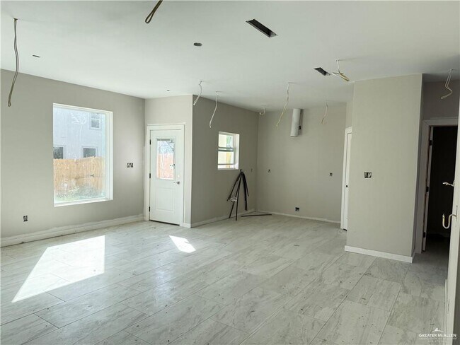 Photo - 17 Corales St