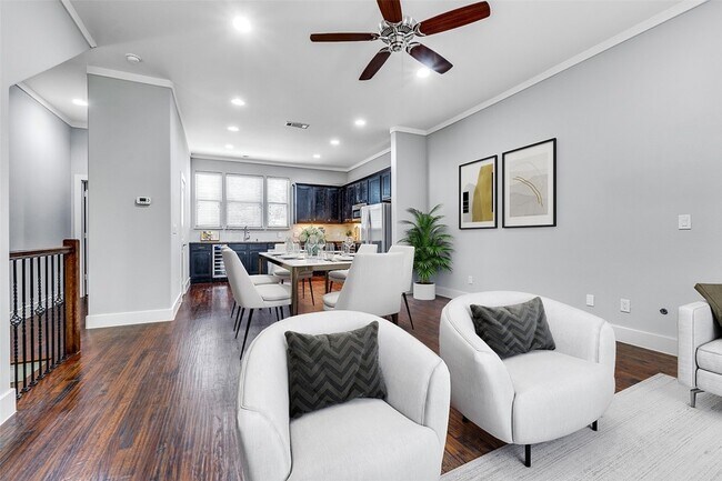 Photo - 4323 Dickason Ave