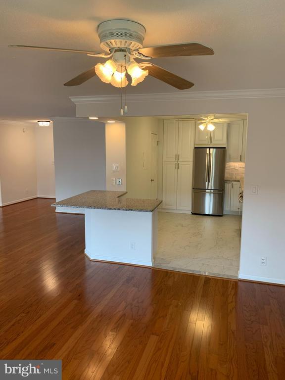 Photo - 8350 Greensboro Dr Unidad 209