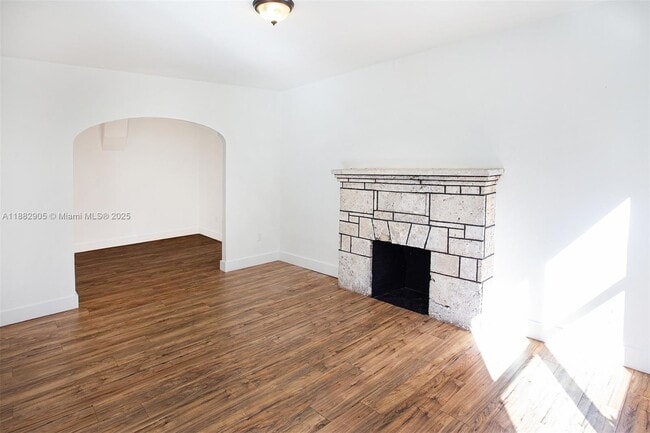 Photo - 1022 SW 3rd Ave