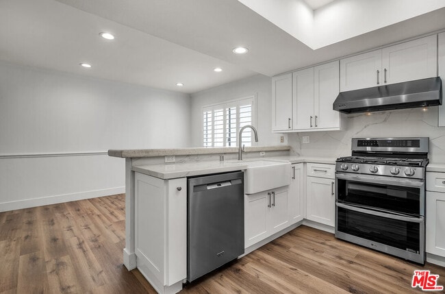 Photo - 1655 Selby Ave Unit 301