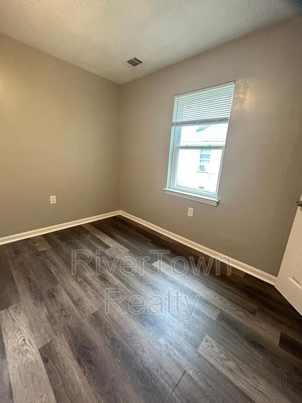 Photo - 3020 Sinclair St