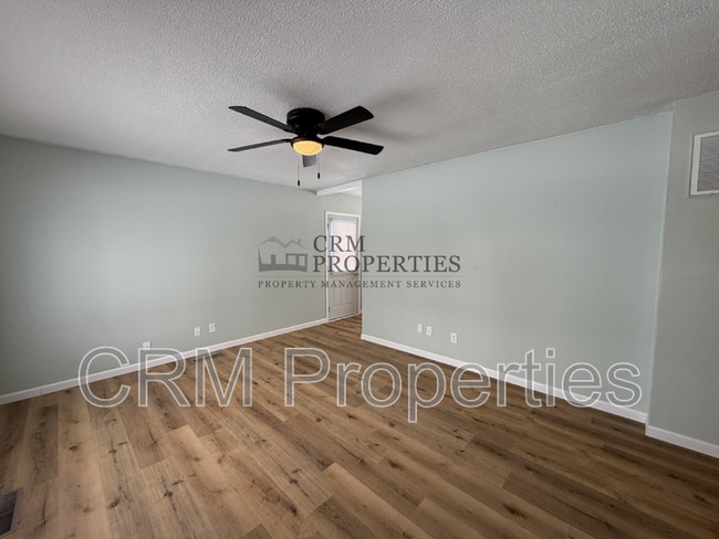 Photo - 800 Maumee Dr